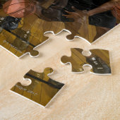 バスケットボール選手がコートでドリブルする ジグソーパズル (側面)