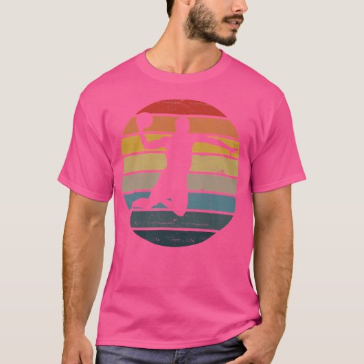 バスケットボール選手のシルエット Tシャツ (正面)
