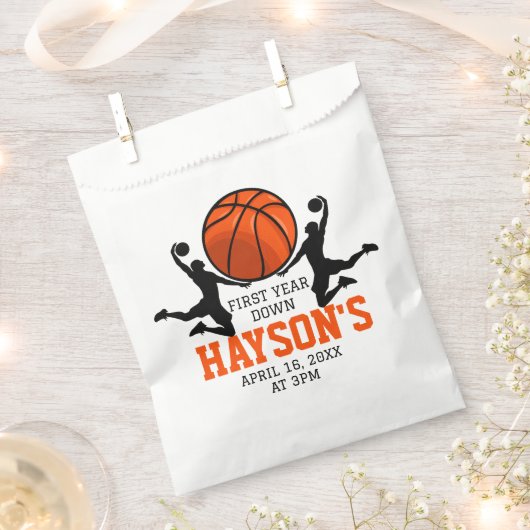 バスケットボール1年連続1回目の誕生日 フェイバーバッグ (クリップ留めされた状態)