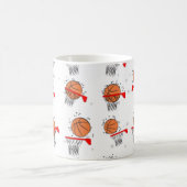 バスケットボール – ボールとフープのパターン コーヒーマグカップ (中央)