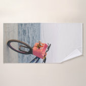 バスケット付き白黒の自転車 バスタオル (バスタオル)