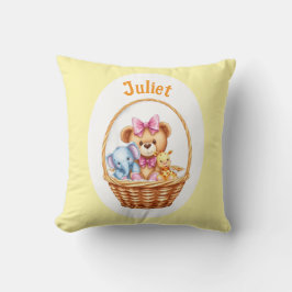 バスケット内のテディと友人 クッション