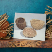 バスケット2枚とカバー（ヤシの葉を織ったもの） フォトプラーク (側面)