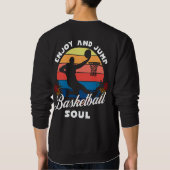 バスケッ楽しむトボールソウルとジャンプ スウェットシャツ (裏面)