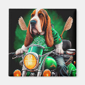 バスセットハウンドドッグ自転車を運転するセント・パトリックの日 マグネット (正面)