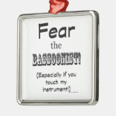 バスソニストを恐れる メタルオーナメント (左)