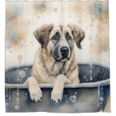 バスタブの水の中でアナトリアンシェパードの犬の芸術 シャワーカーテン (正面)