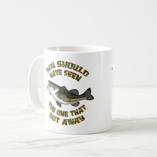 バスフィッシュを見た得はず遠くにだった コーヒーマグカップ (正面左)