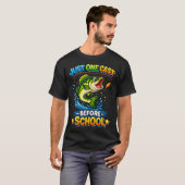バスフィッシングが好きな少年たち 面白いバス釣り Tシャツ (正面フル)