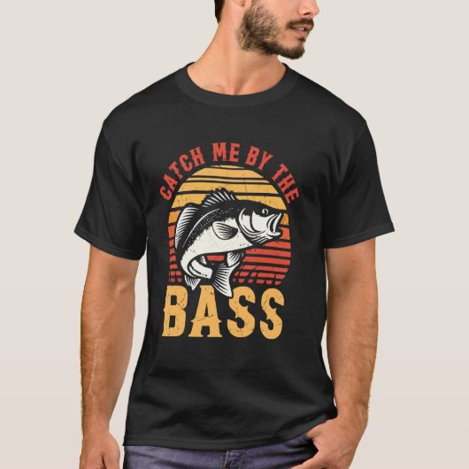 バスフィッシングで私を捕まえて Tシャツ (正面)