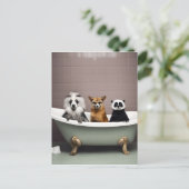 バスルームおもしろいの浴槽に座っている動物 ポストカード (スタンド正面)