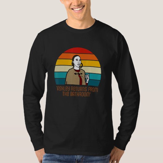 バスルームから戻ってきたアシュリーの服 Tシャツ (正面)