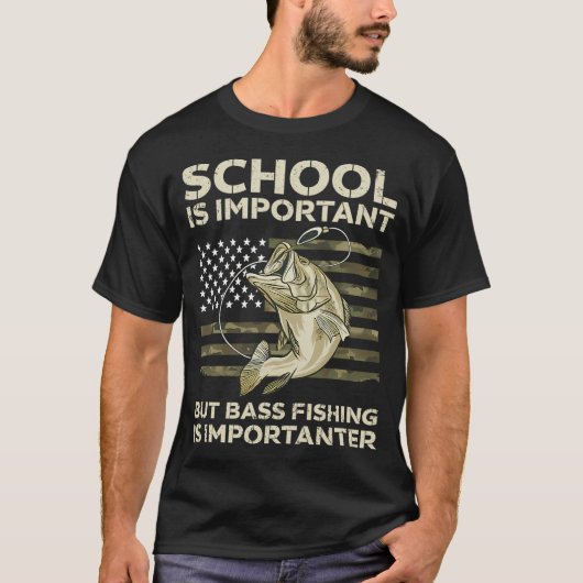 バス釣り学校の面白いジョーク Tシャツ (正面)