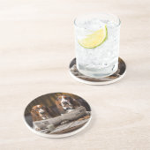 バセットは読新聞に載っている コースター (側面)