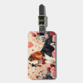 バセットハウンドとバラ – バレンタインデー ラゲッジタグ (正面縦)