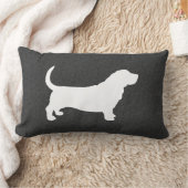 バセットハウンドのシルエットの白および灰色 ランバークッション (ブランケット)