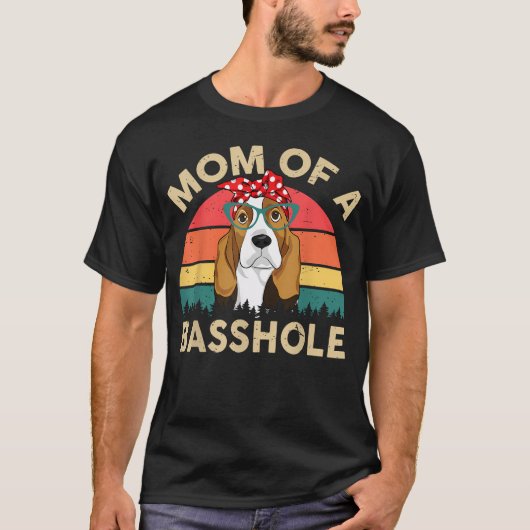 バセットハウンドの母なるBasshole Tシャツ (正面)
