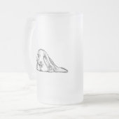 バセットハウンドシンプル白黒子犬の目 フロストグラスビールジョッキ (正面左)