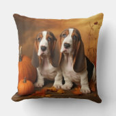 バセットハウンドパピーオータムデライトカボチャ クッション (正面)