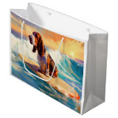 バセットハウンドビーチサーフィン絵画ズ ラージペーパーバッグ (正面アングル)