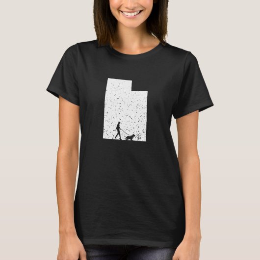 バセットハウンド歩くユタドッグ Tシャツ (正面)