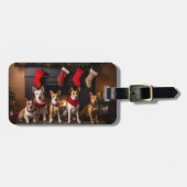 バセンジは暖炉のクリスマスまでに ラゲッジタグ (正面横)