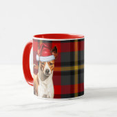 バセンジドッグホリデーレッドとグリーンプレイドクリスマス マグカップ (正面左)