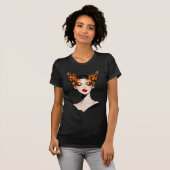 バタフライクイーン 女性らしいアートデザイン Tシャツ (正面フル)
