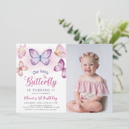 バタフライピンクパープルガールズ誕生日写真 招待状 (スタンド正面)