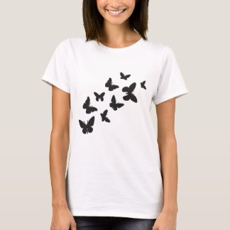 バタフライフラッタリングトランスフォーメーションTシャツ Tシャツ