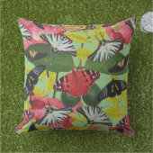 バタフライポピーカラフルナルールデザイン アウトドアクッション (芝生)