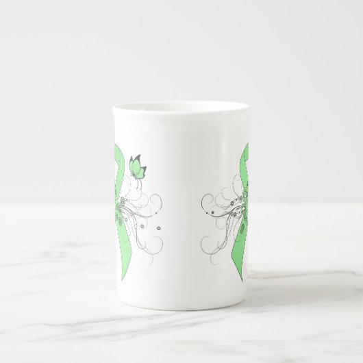 バタフライ付き薄緑リボン ボーンチャイナマグカップ (正面)