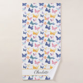 バタフライ水色パタカラフルーン名前をカスタムする バスタオル (バスタオル)