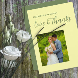 バターイエローとセージのミニマル結婚リスト サンキューカード