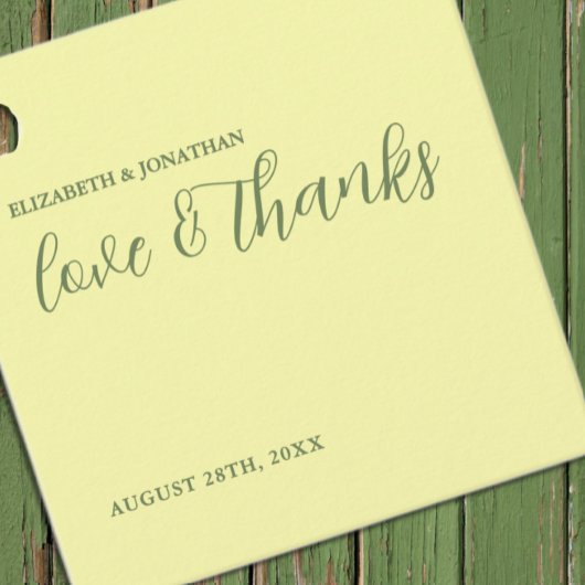 バターイエローとセージのミニマル結婚リスト フェイバータグ