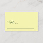 バターイエローとセージのミニマル結婚リスト プレイスカード (正面)