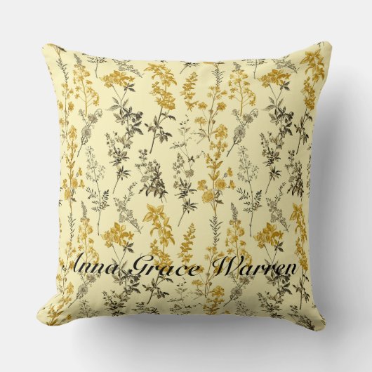 バターイエローアンティーク旧植物模様3 クッション (正面)