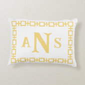 バターイエロースクエアギリシャ鍵モノグラム アクセントクッション (裏面)