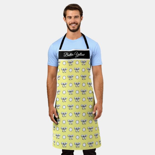 バターイエローホワイト水玉模様ボウパーソナライズされた エプロン (着用した状態)