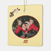 バターイエロー&深いレッドフローラフォトクリスマス セラミックオーナメント (左)