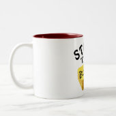 バターコーヒーマグになろうと努力する ツートーンマグカップ (左)