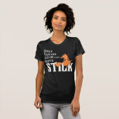 バダスの魔女だけがスティックを駆動できる Tシャツ (正面フル)