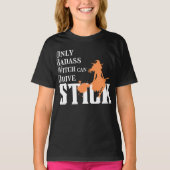 バダスの魔女だけがスティックを駆動できる Tシャツ (正面)