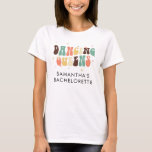 バチェロレッテレトロ踊りクイーンカスタムズ Tシャツ<br><div class="desc">バチェロレッテカスタムレトロ踊りクイーンTシャカスタマイズツおよびお嫁さんの名前。完璧なマッチ花嫁パーティーレトロデザインシャツ。さらにカスタマイズするには、当社の「デザインツール」を使用。</div>