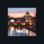 バチカン市夜ローマカトリック教会 キャンバスプリント<br><div class="desc">ローマ法王の夜のバチカン市教会の家。美しいナイトフォト</div>