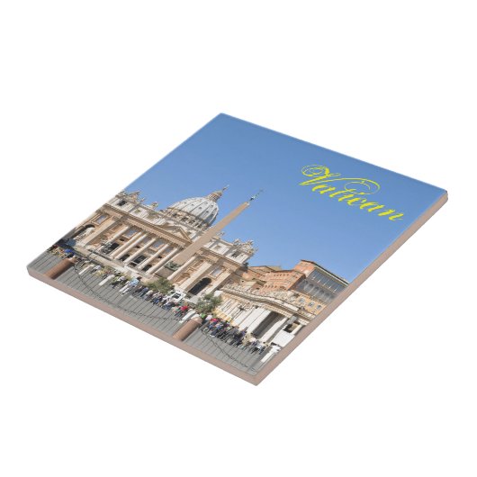 バチカン、ローマ、イタリアのサンピエトロスクエア タイル (側面)