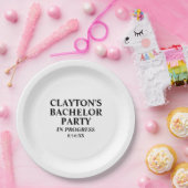 バチュラーパーティ進行中の紙プレート ペーパープレート (パーティー)