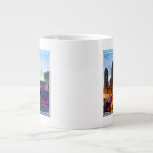 バッキンガムの泉が夜に灯される ジャンボコーヒーマグカップ (正面)