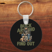 バックとのまわりに見つけ出すトランプおもしろい迷彩柄狩り キーホルダー (正面)