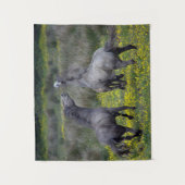 バックとバック遊の2頭 タペストリー (正面)